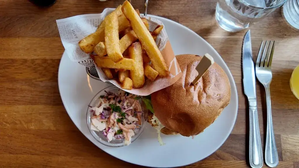 Bella's Tea Room_Normandie_slider_image_3