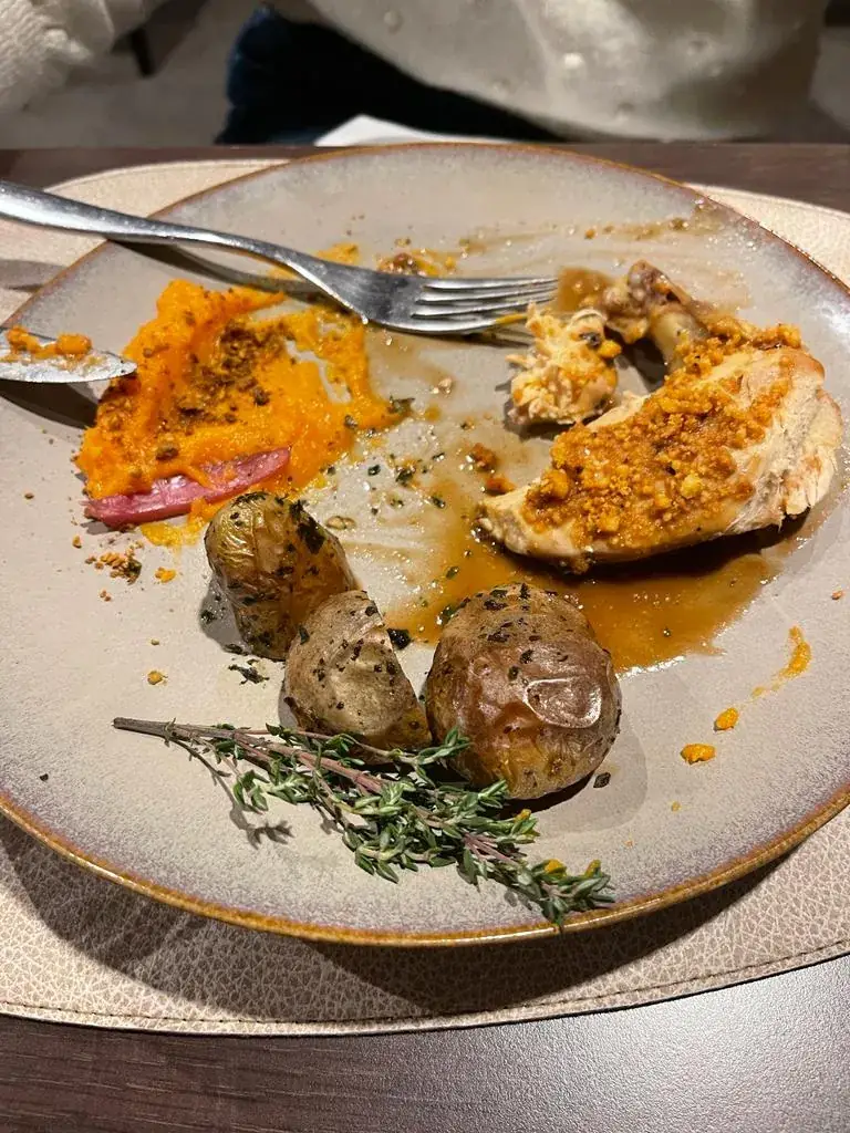 Dr. Jeevashi Pareemanen_Restaurant la Pommeraie_Normandie_review