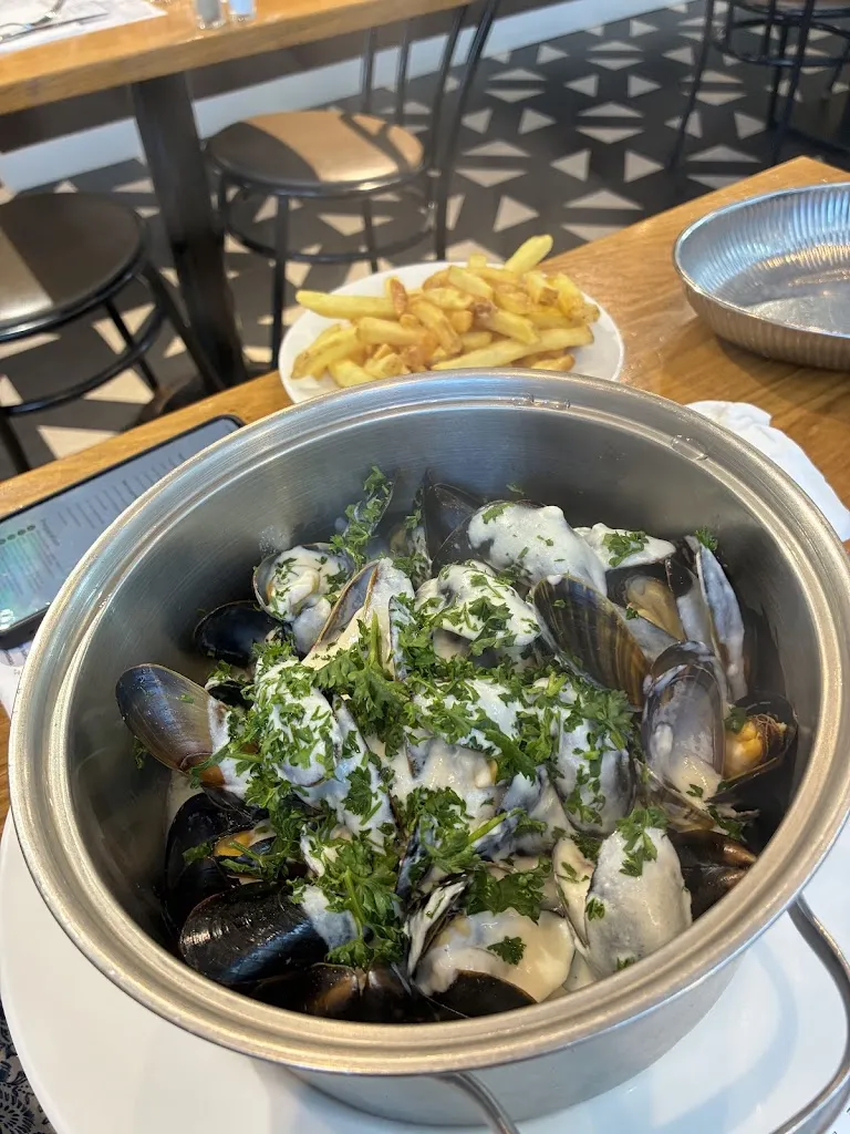 Papa Poule_Tréport_slider_image_3