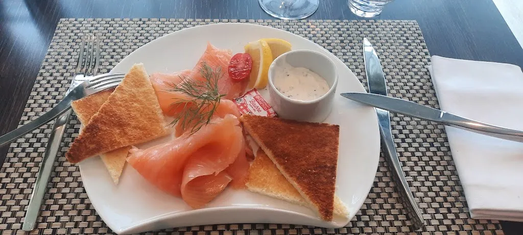 martin laetitia_Les Berges de L'Iton_Évreux_review