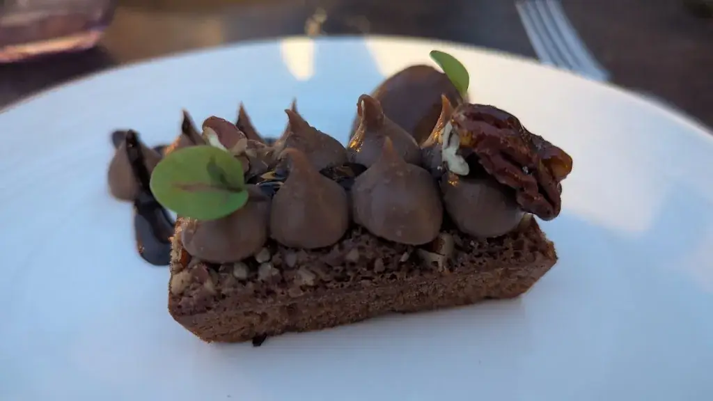 Lucian Dragos Filip_Auberge du Prieuré Normand_Gasny_review