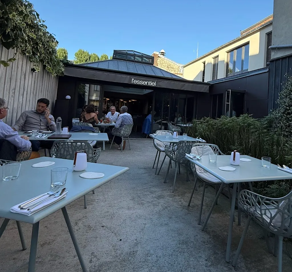 Björn Johansson_L'Essentiel_Deauville_review