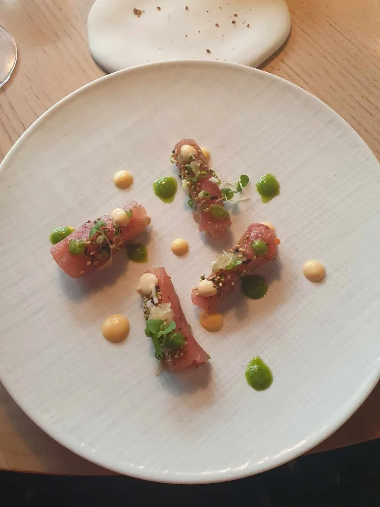 Pete Downing_L'Essentiel_Deauville_review