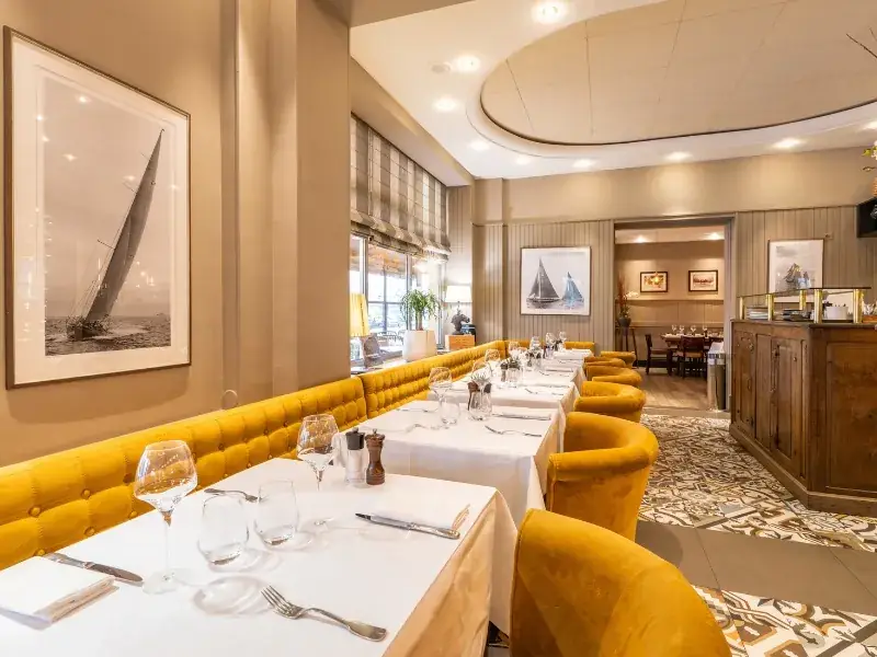 Le Comptoir & La Table restaurant in Deauville