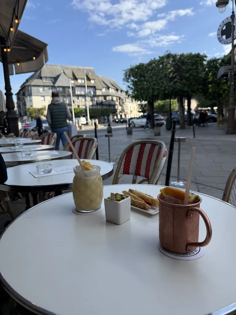 Le Hibouville - Deauville_Deauville_slider_image_1