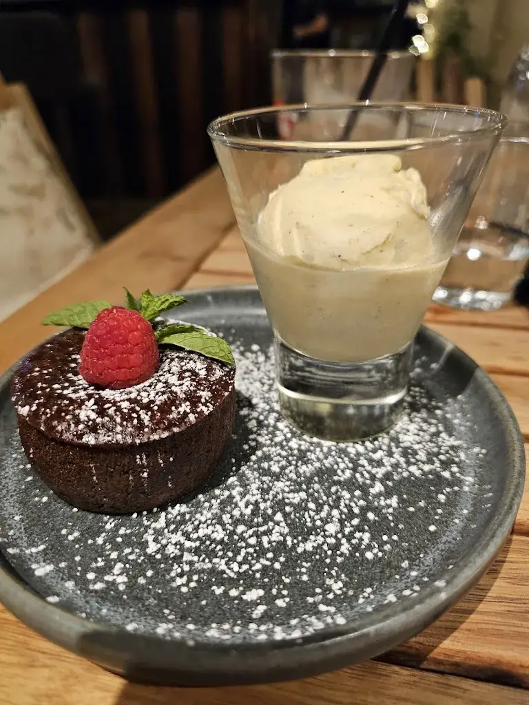 Verity_chez Clairon_Deauville_review