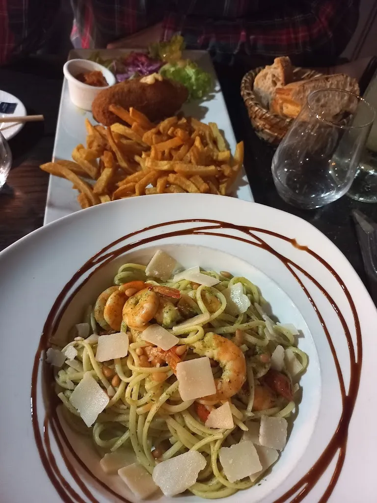 Kateryna Nievrova_La Fabrik_Tourlaville_review