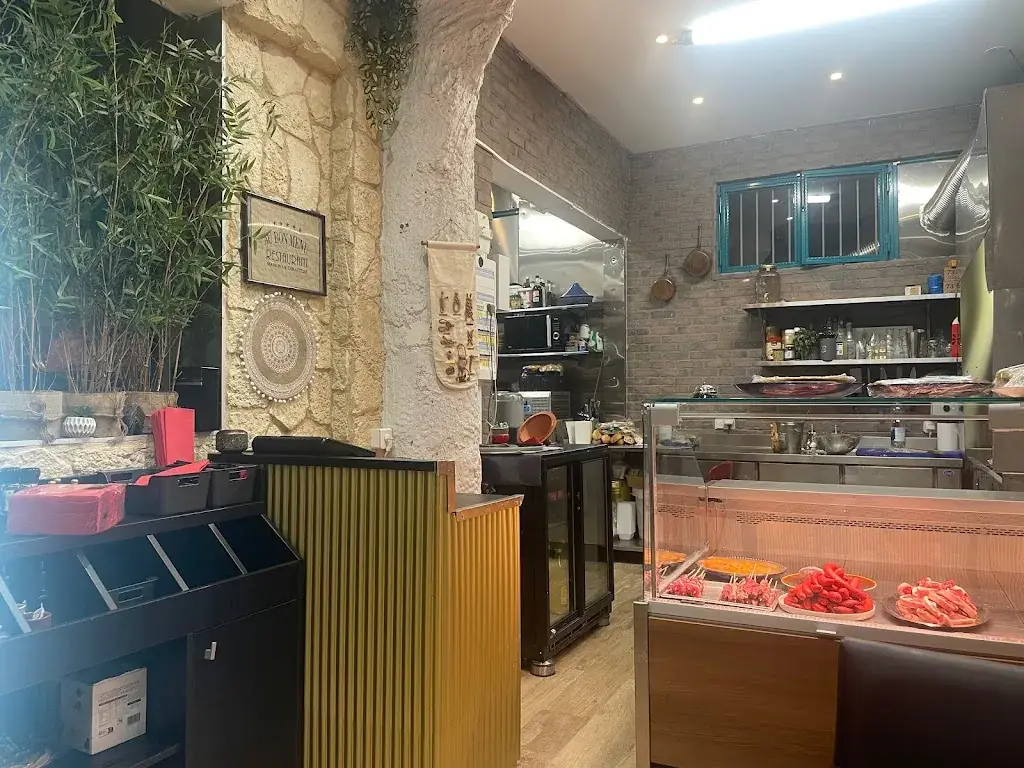 L'OLIVIER restaurant in Gaillard