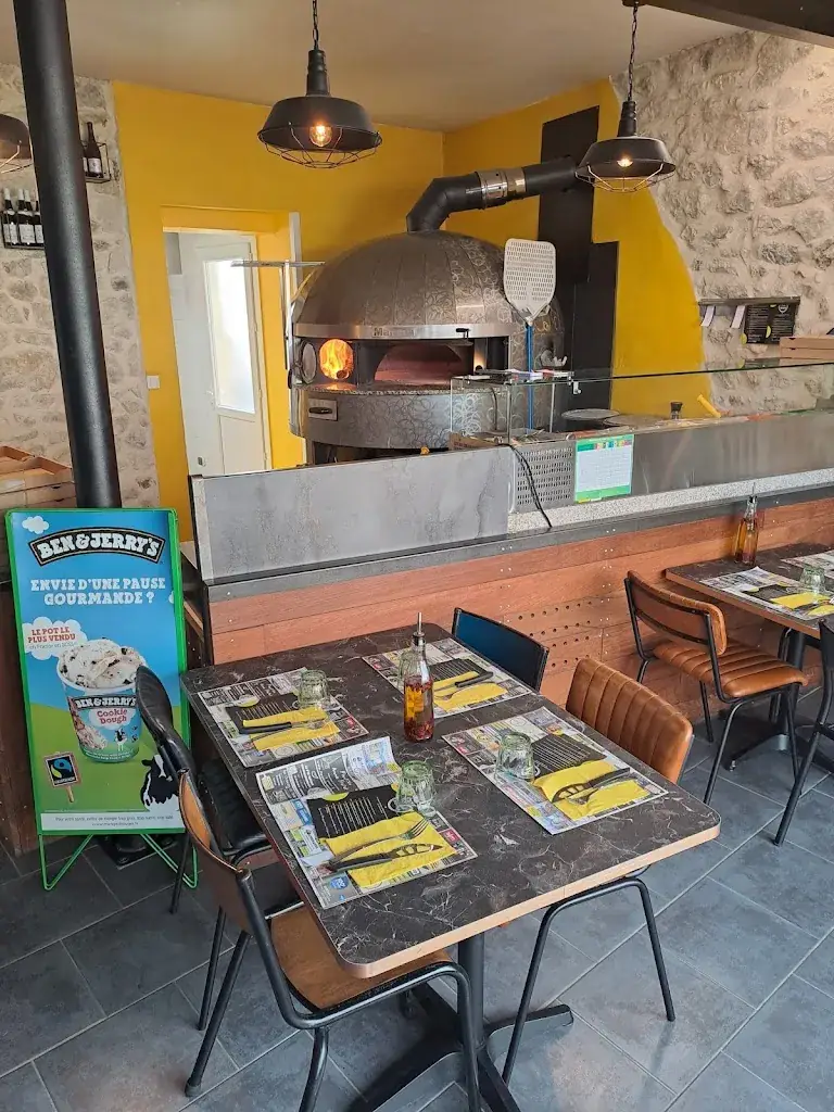 L'Atelier Pizza restaurant in Donville-les-Bains
