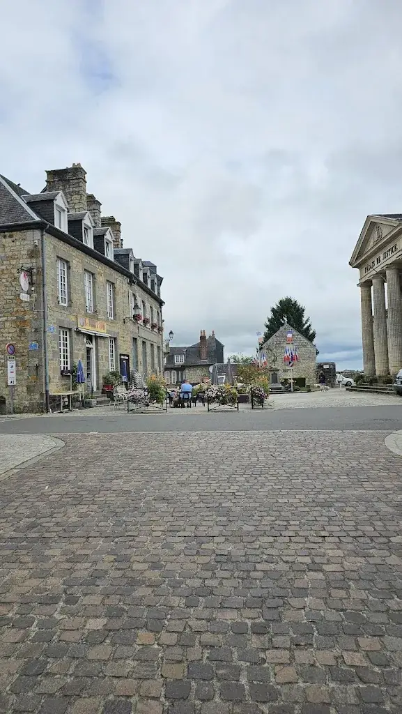 Le Palais d'Odin_Poiraie_slider_image_3