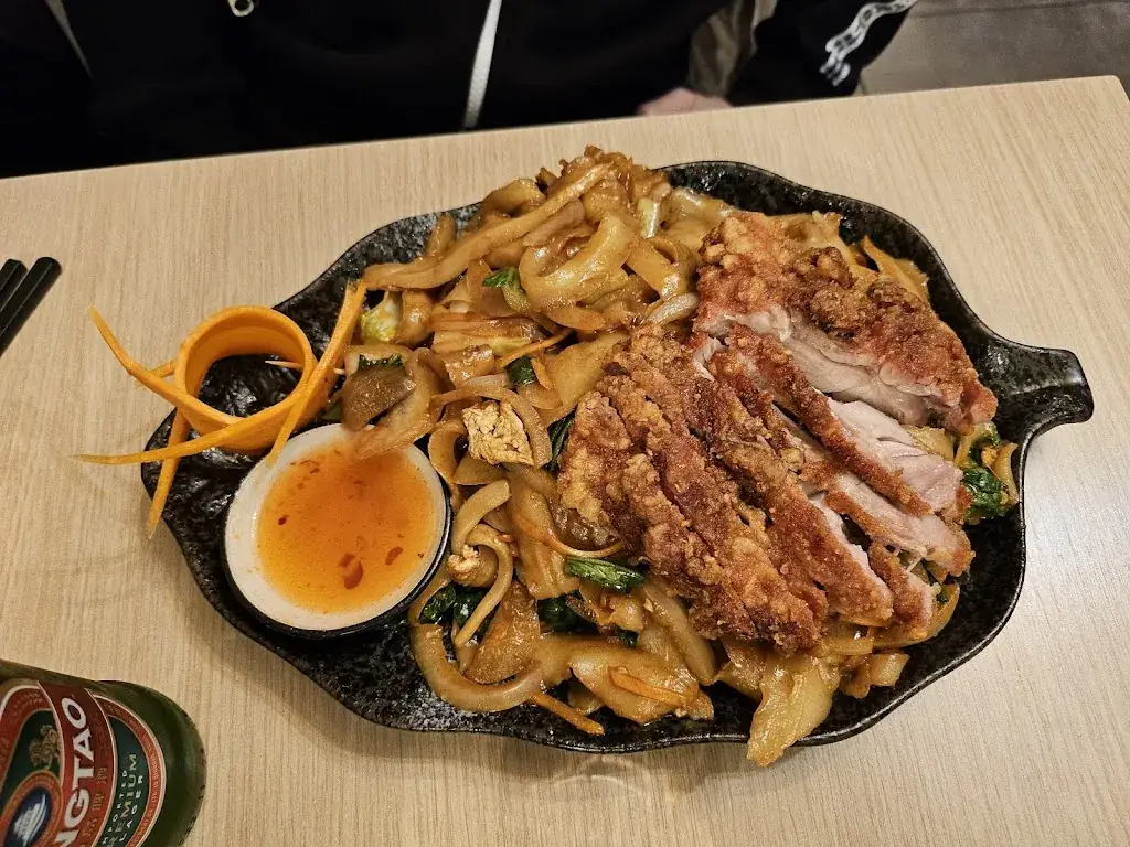 Anna Lorraine Hidalgo_Noodles Noodles_Gaillard_review