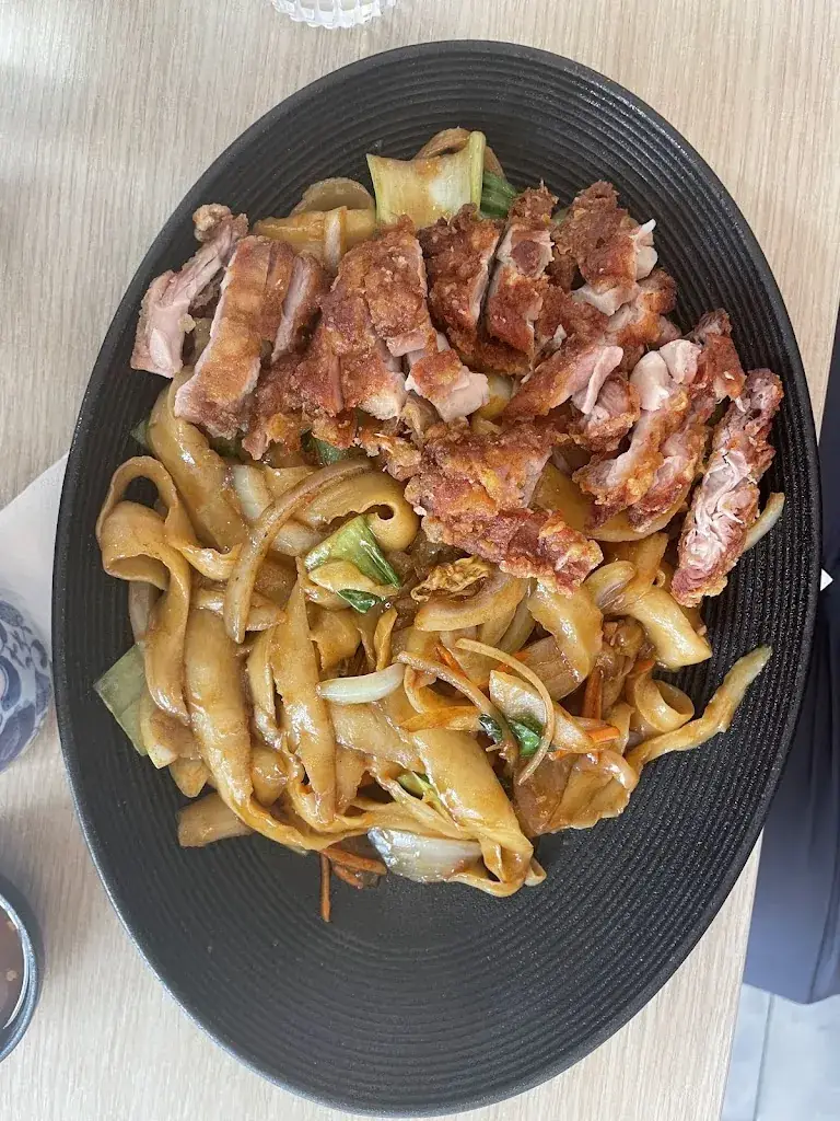 Nhan Nguyen_Noodles Noodles_Gaillard_review