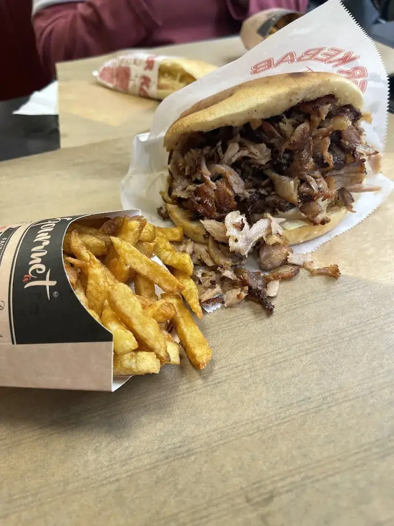 Corinne Lecras_La Bonne Broche - Döner Kebab_Doudeville_recensione