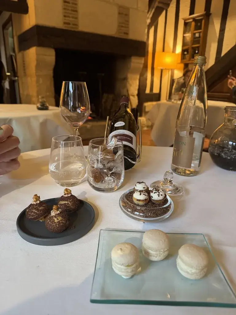 Mark Sainsbury_Le Pavé d'Auge_Beuvron-en-Auge_review