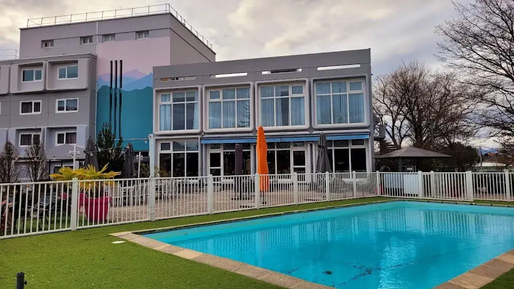 Ed S_La Yourte - Brasserie Maison_Gaillard_review