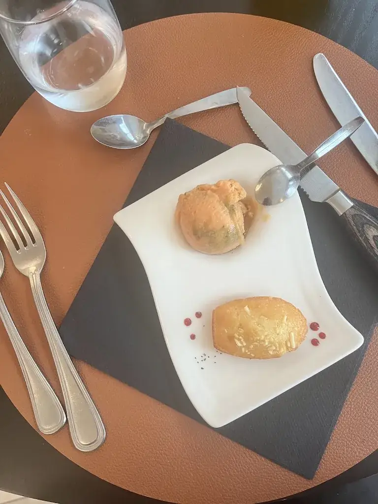 Jessye Lamoureux_House Hotel Restaurant Le Tosny_Épaignes_review