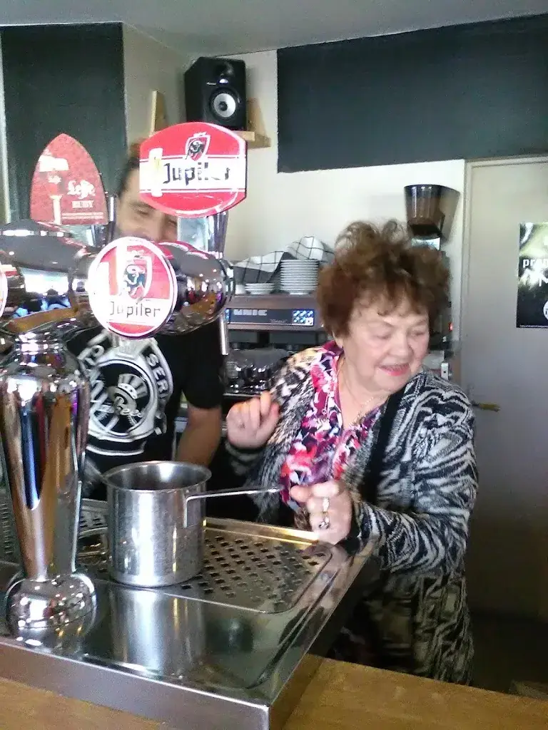 Café de la Gare restaurant in Épouville