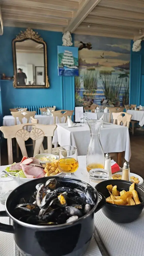 Nikita PARIS-BKK_Au Fil de L'Eau_Duclair_review