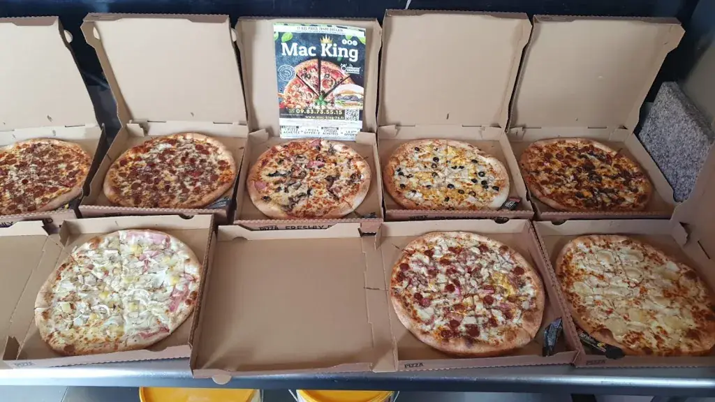 Mac King_Duclair_slider_image_2