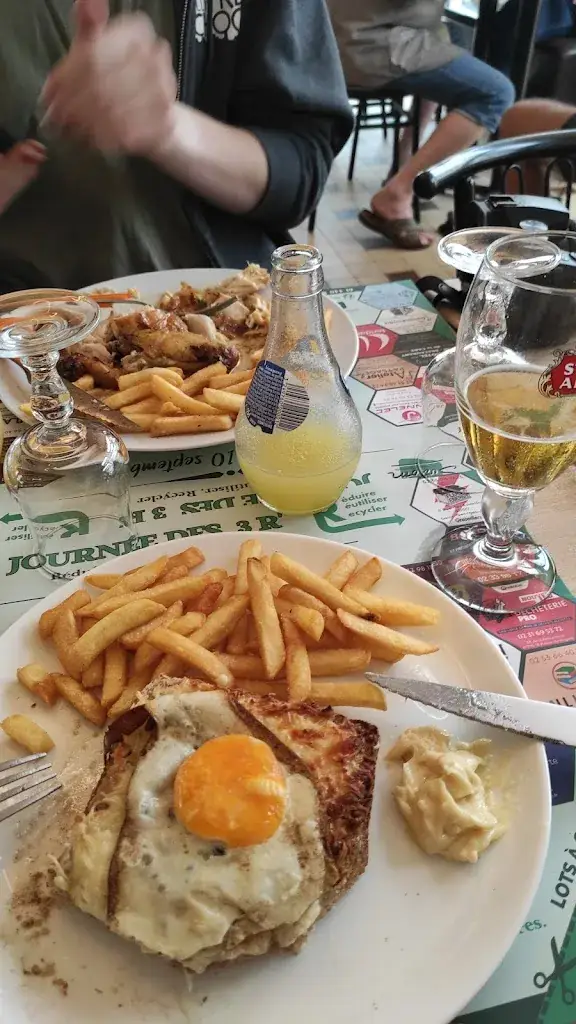 the man_Quoi de N Œuf_Argentan_review