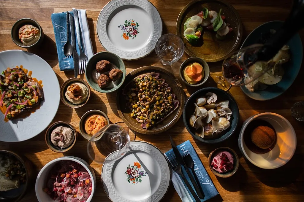 Bel Ami_Étretat_slider_image_3