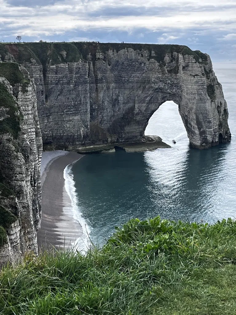 Yannick Ferreira_Le Lann-Bihoué_Étretat_review