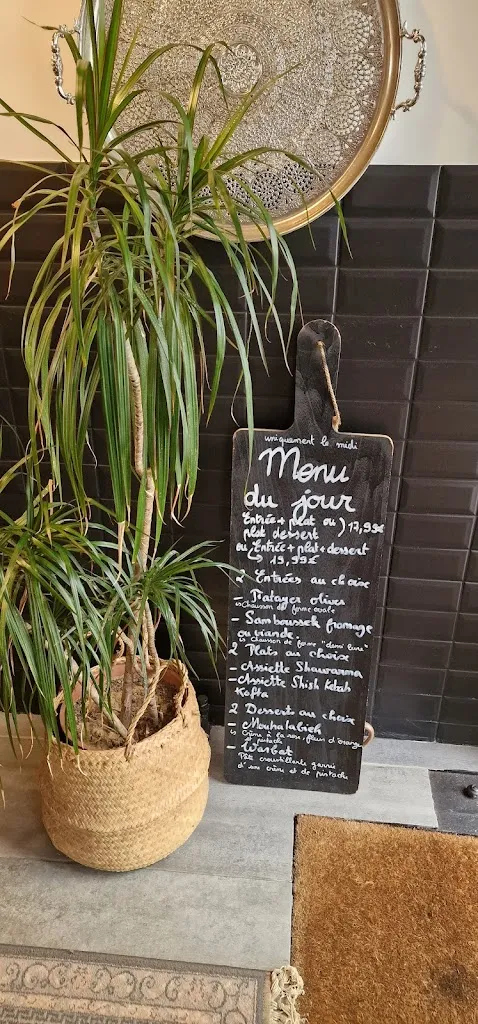 Anthony Hzt_Le luxe syrien_Évreux_review