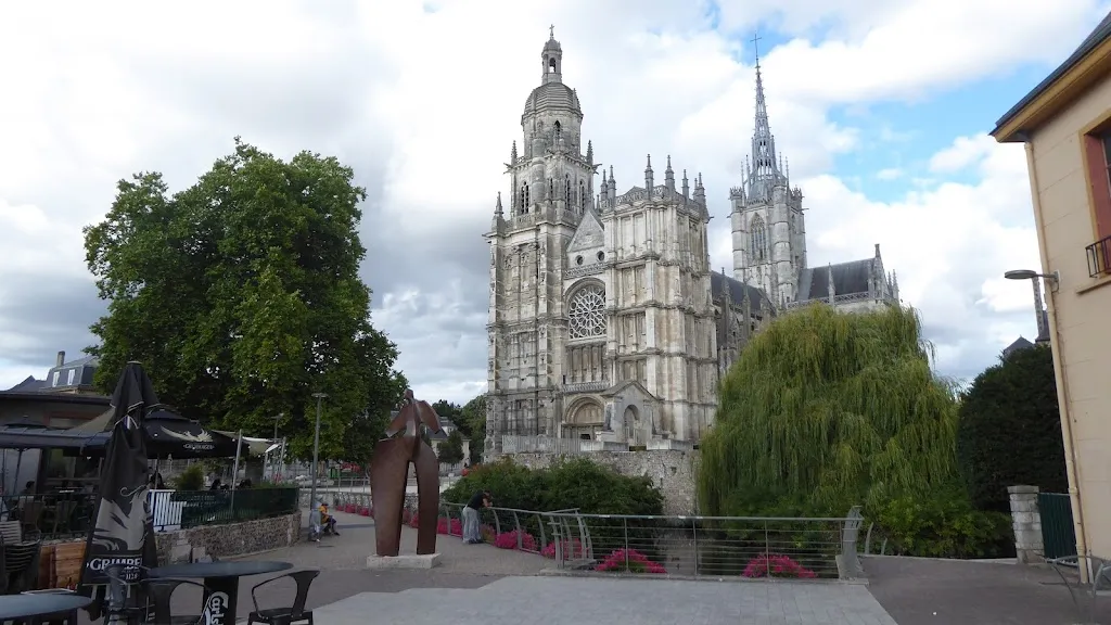 Mike Houghton_La Petite Gabelle_Évreux_review