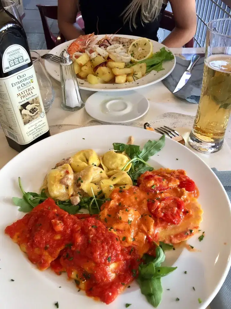 D Chan_La Gondola_Gaillard_review