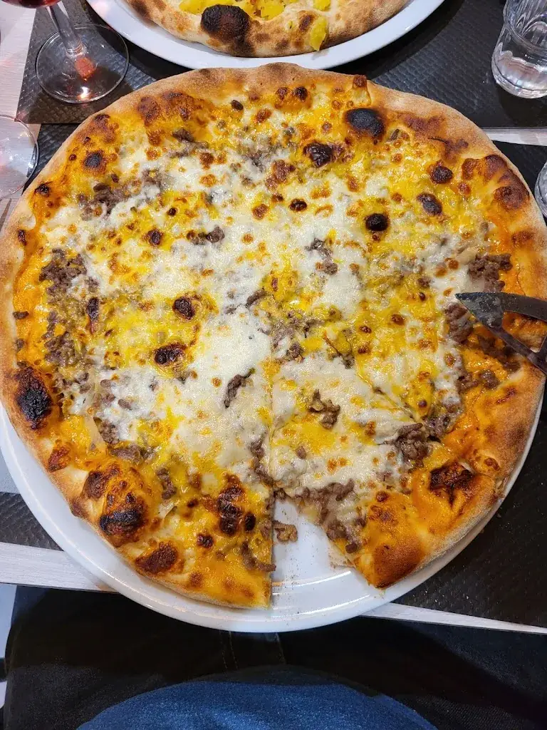 Christine Mallefond_La Tribu_Étrépagny_review