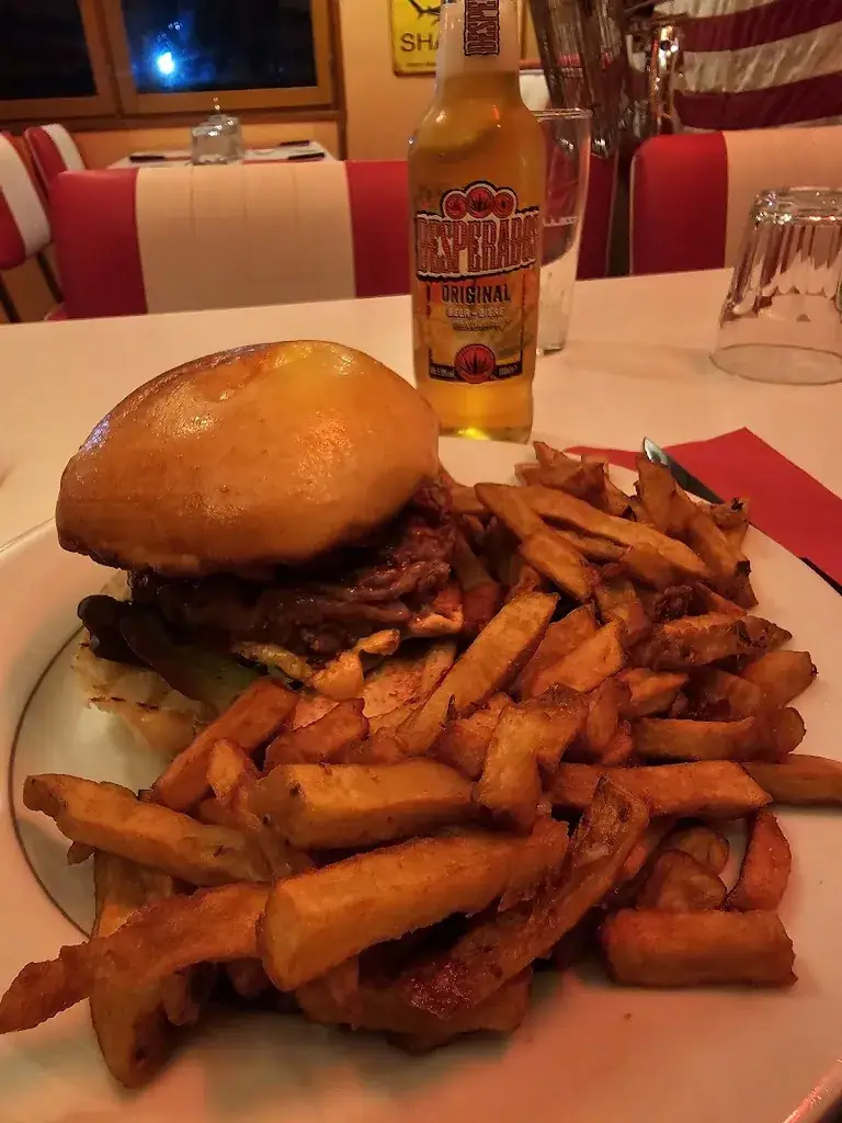 Jasmine Kay_American Grill Puchay_Puchay_Bewertung