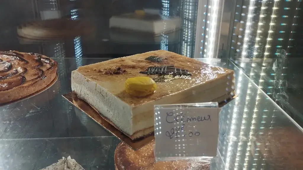 Aux Plaisirs Gourmands Restaurant in Ézy-sur-Eure