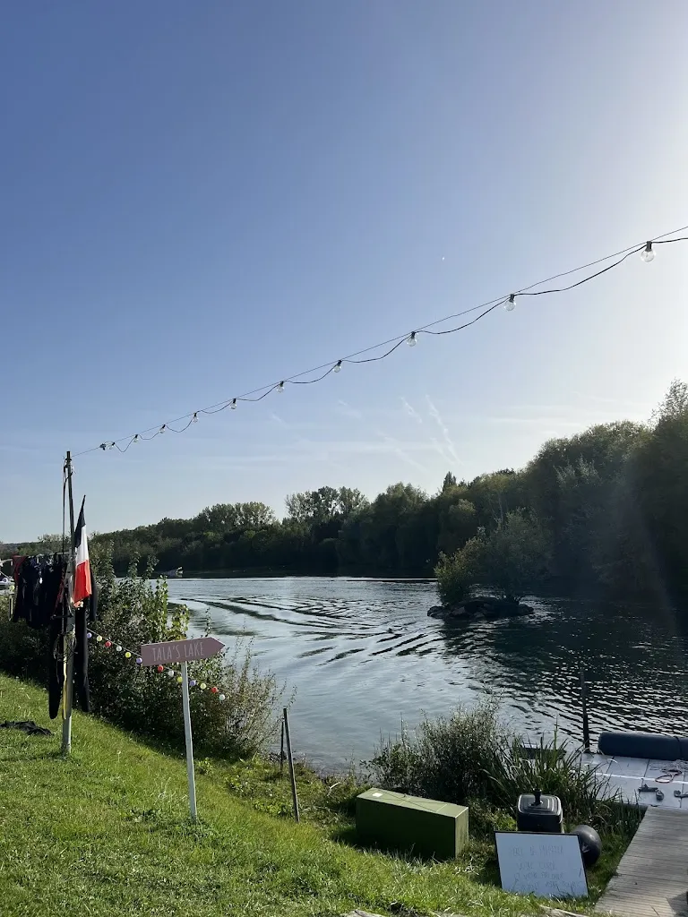 Carlie Iskandar_Ezylake - Domaine Nautique_Ézy-sur-Eure_review