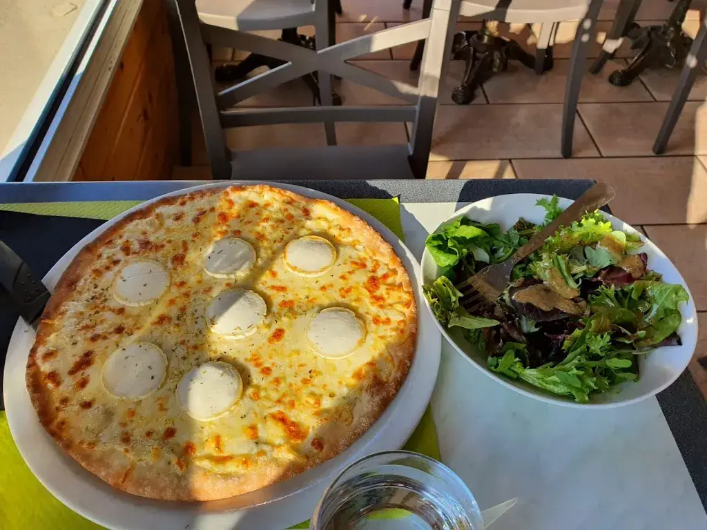 Brasserie Le Brick_Maupertus-sur-Mer_slider_image_2