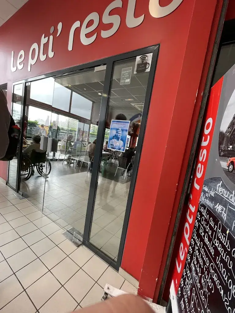 Joey Chat_Le Pti' Resto_Falaise_review