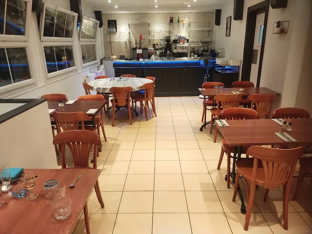 BISTROT DU CONQUÉRANT restaurant in Falaise