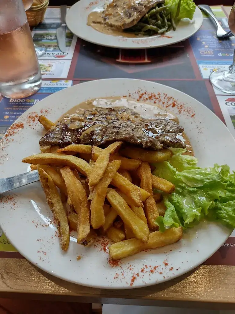 Alan Schreiber_La Renaissance_Falaise_review