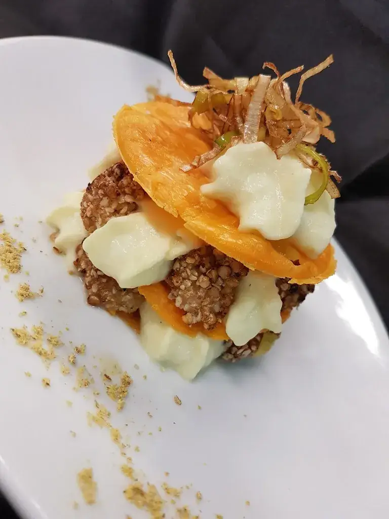 Restaurant La Fine Fourchette restaurant in Falaise