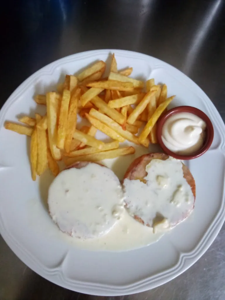 Chez Sab restaurant in Falaise