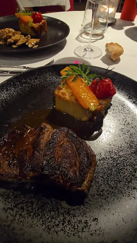 Toane Restaurant_Grézieu-la-Varenne_slider_image_2