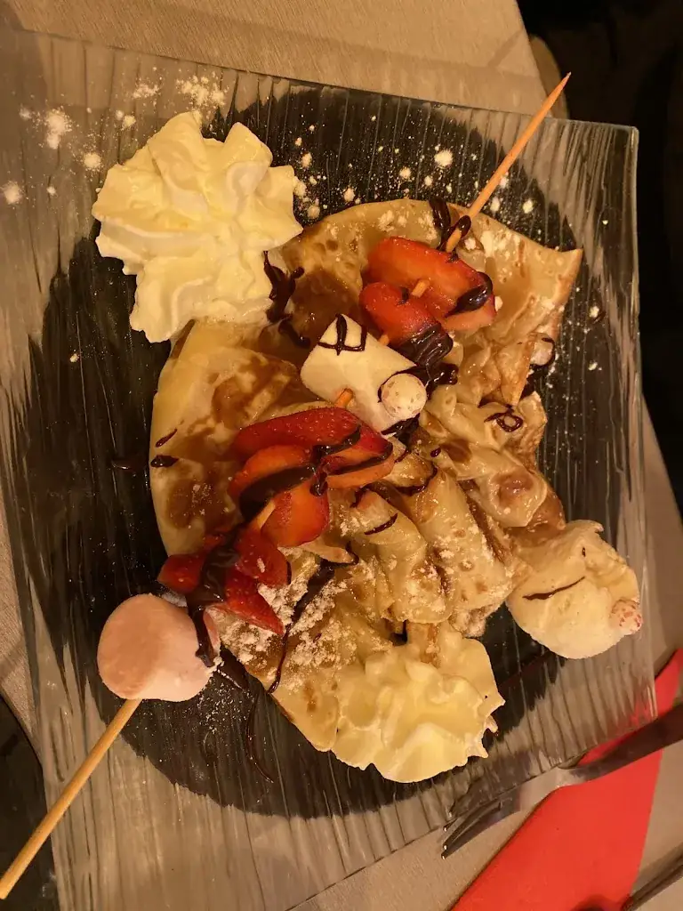 Sophie Cailloux_Le Rozell_Falaise_review