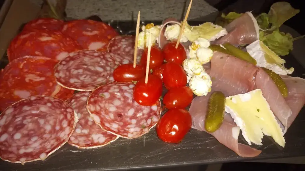 Le Rozell_Falaise_slider_image_2