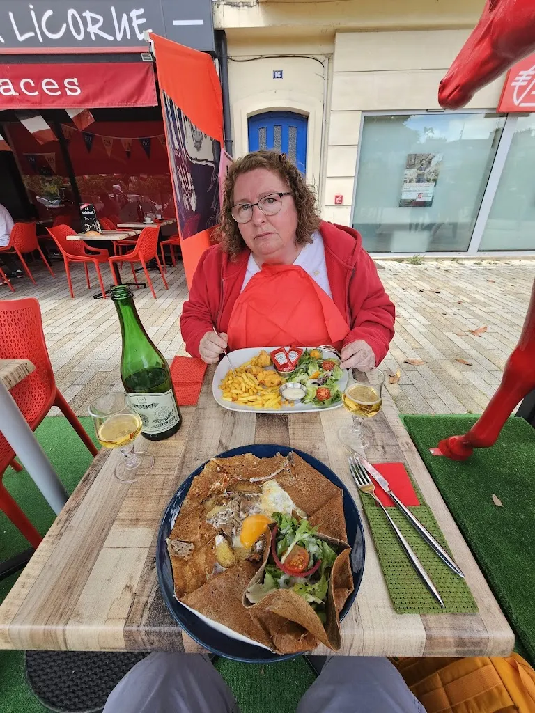 David Hypson_La Licorne SARL_Falaise_review