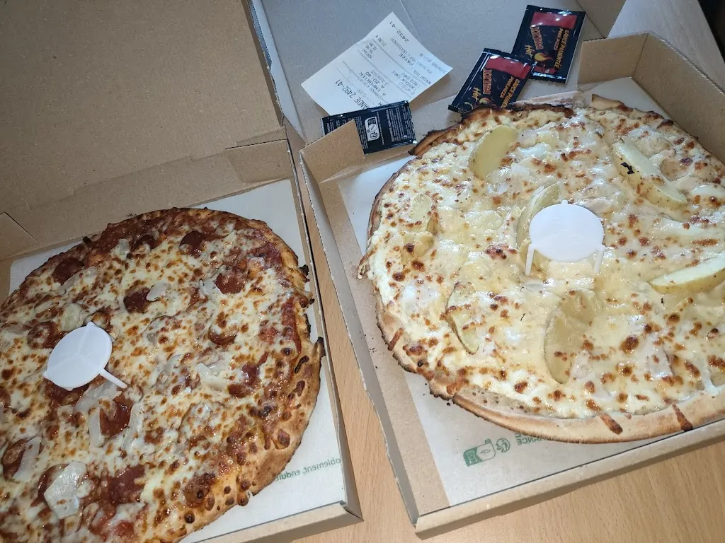 Petrol Head_13_Dominute Pizza_Falaise_review