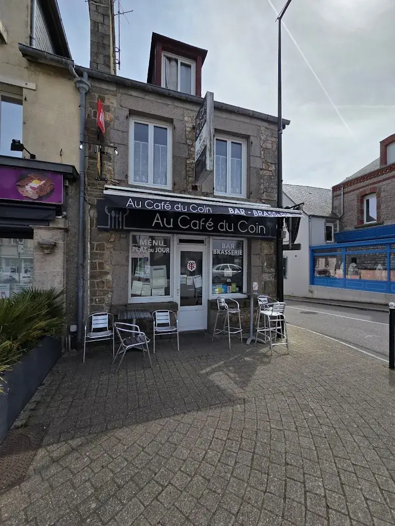 Au Café Du Coin_Pieux_slider_image_3