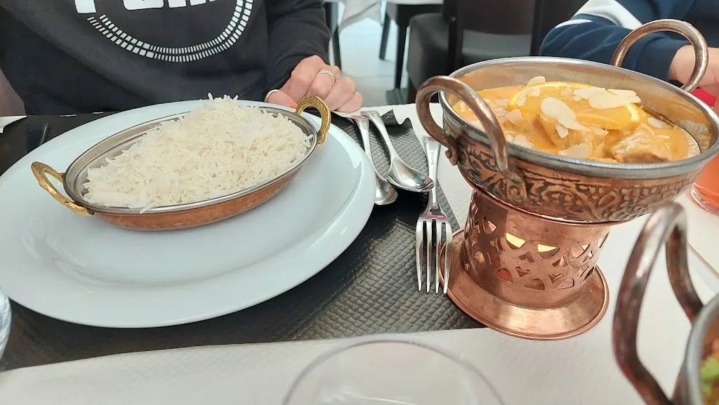 BHARATI_Flers_slider_image_2