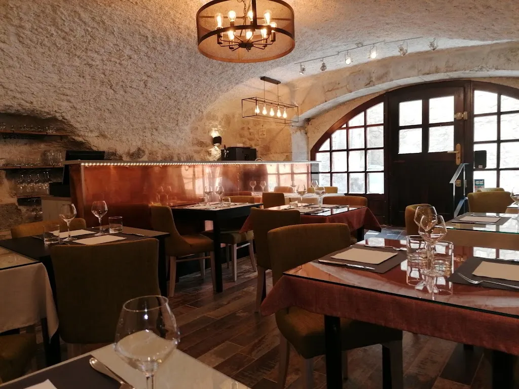 Au Plain Château_Roche-sur-Foron_slider_image_1