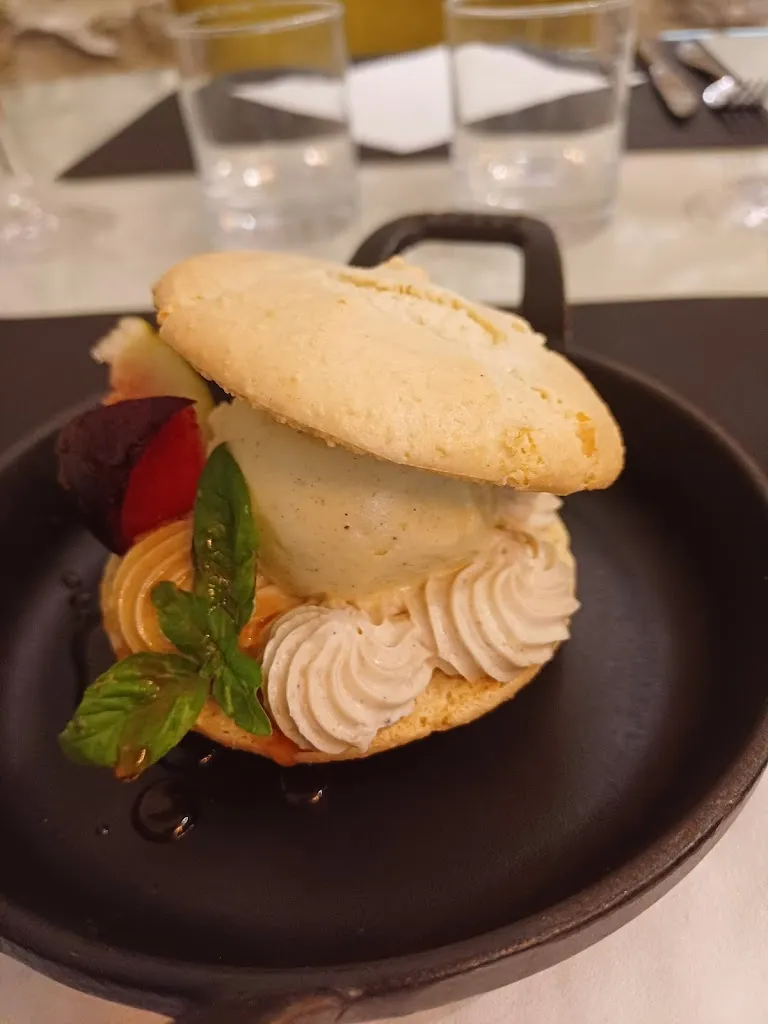 Au Plain Château_Roche-sur-Foron_slider_image_2