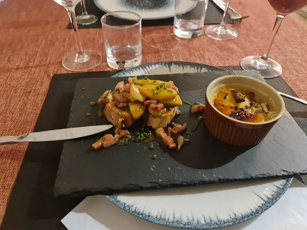 Au Plain Château_Roche-sur-Foron_slider_image_3