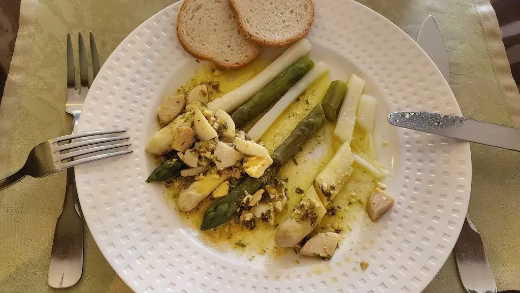 Ekaterina Vorobets_Restaurant La Potiniere_Fleury-sur-Andelle_review